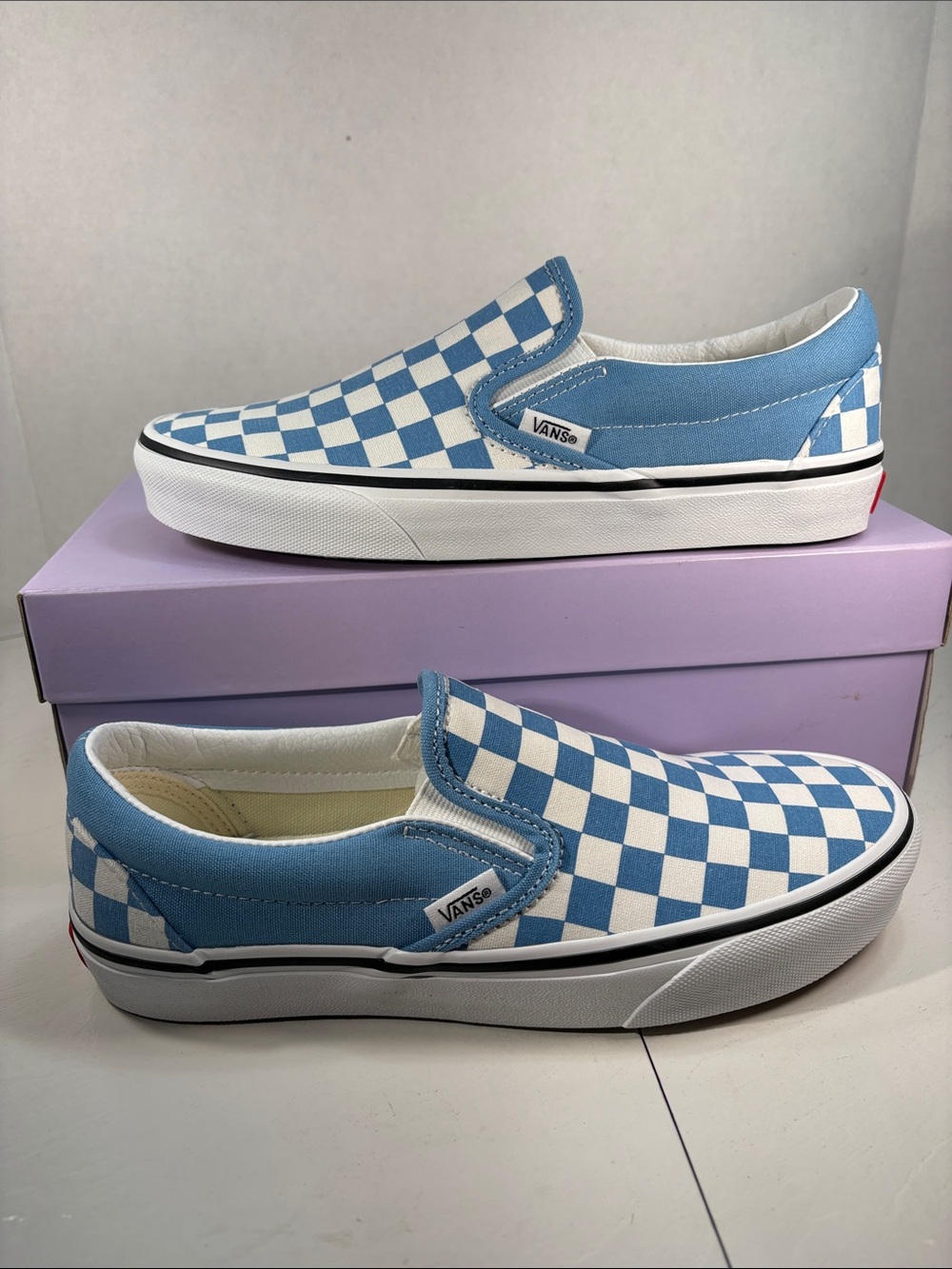 NWT Vans Classic Checkerboard Slip-Ons in Sky Blue and White Women’s 7.5